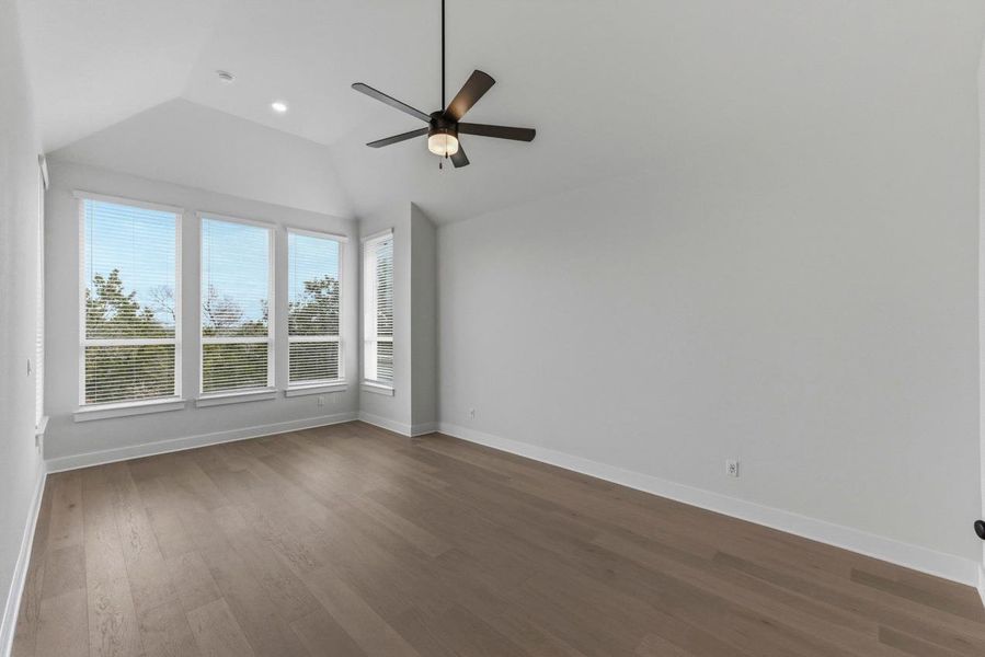 Spacious, unfurnished interior of a new home in Parkside On The River, Georgetown (Image 20).
