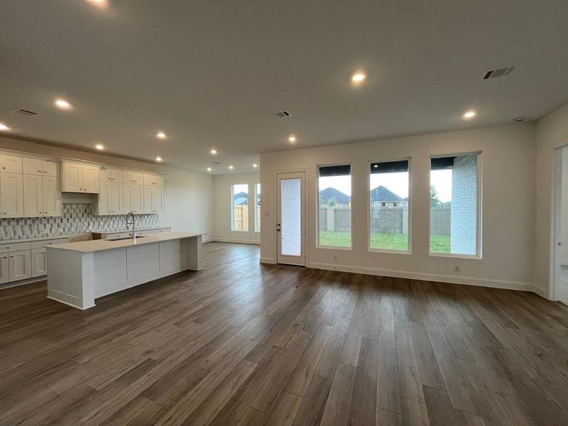 Pictures are representative of floor plan - not actual home for sale Pictures are representative of floor plan - not actual home for sale