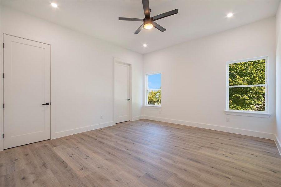 Spacious, unfurnished interior of a new home in , Dallas (Image 23).