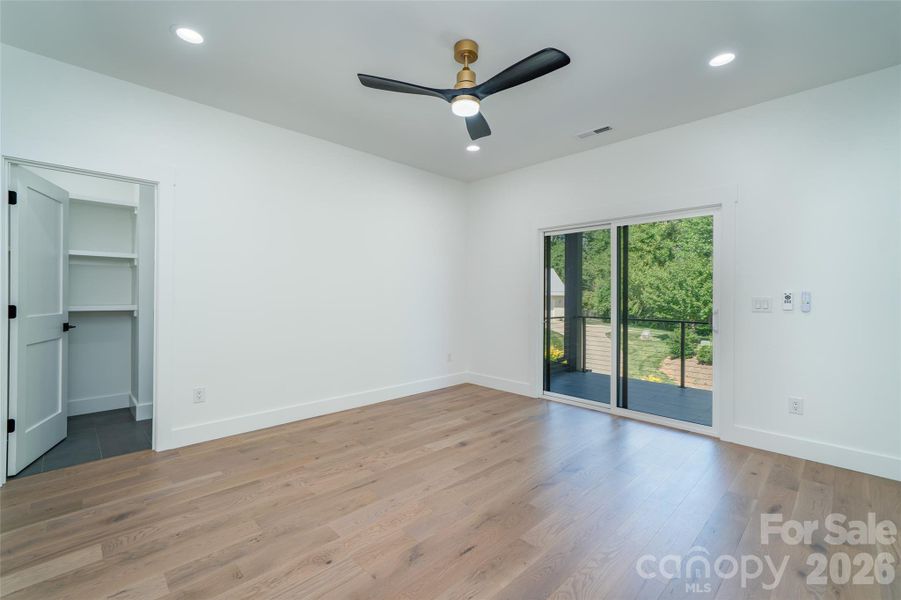 Spacious, unfurnished interior of a new home in , Hendersonville (Image 30). Spacious, unfurnished interior of a new home in , Hendersonville (Image 30).