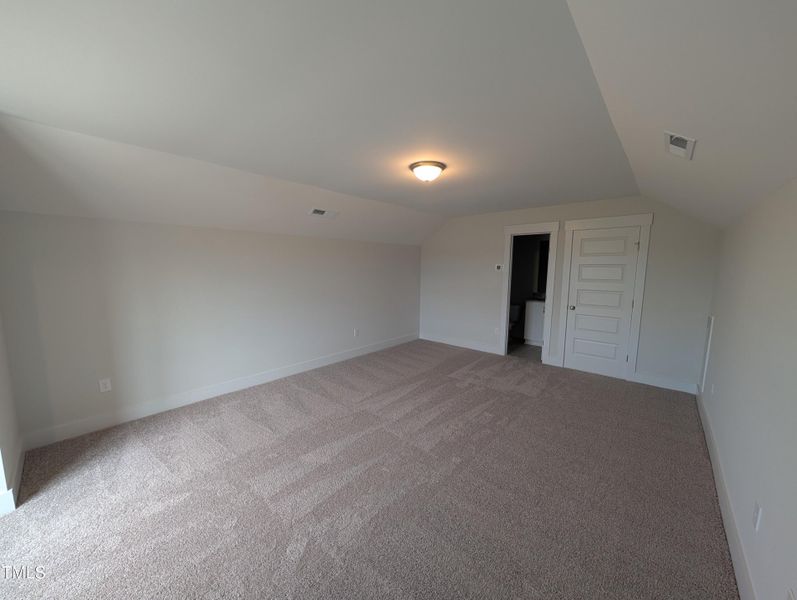 PXL_20250317_200035676