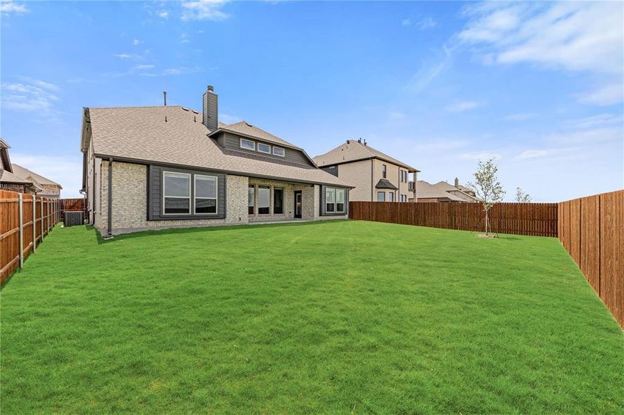 You're going to love the size of this yard!! You can have a pool and still have plenty of yard left for the kids to have a place to play,