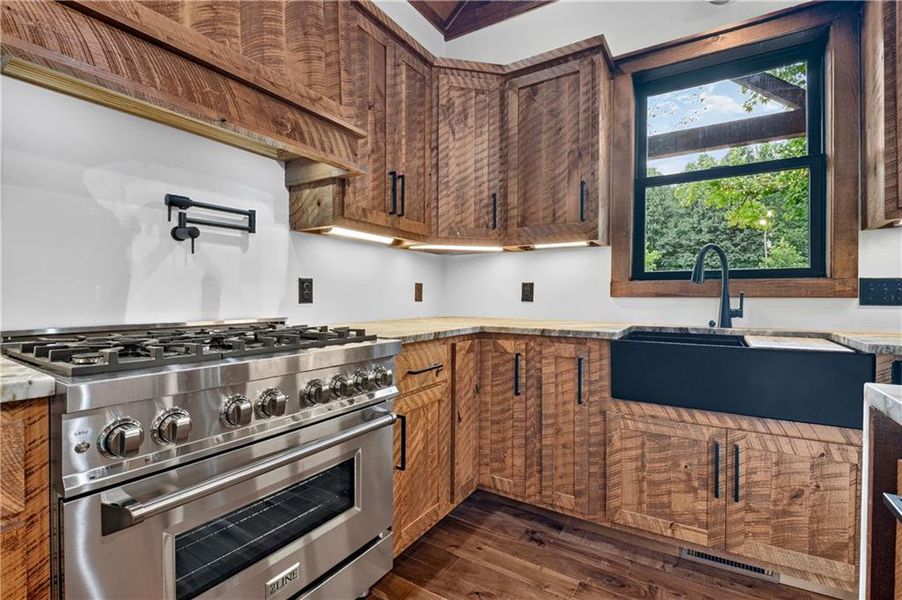 Furnished interior view inside a new home in , Ellijay (Image 9).