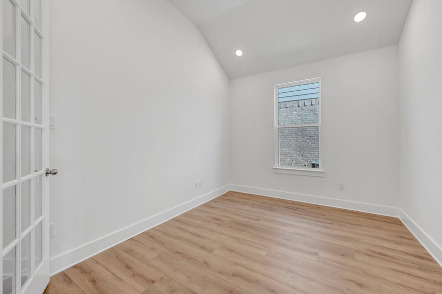 Spacious, unfurnished interior of a new home in The Meadows, Denton (Image 15).