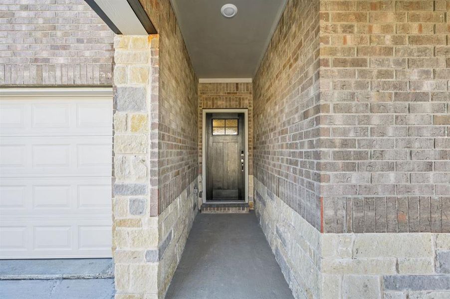 Exterior details and patio area of a home in Simpson Crossing - Signature Series, McKinney (Image 3).