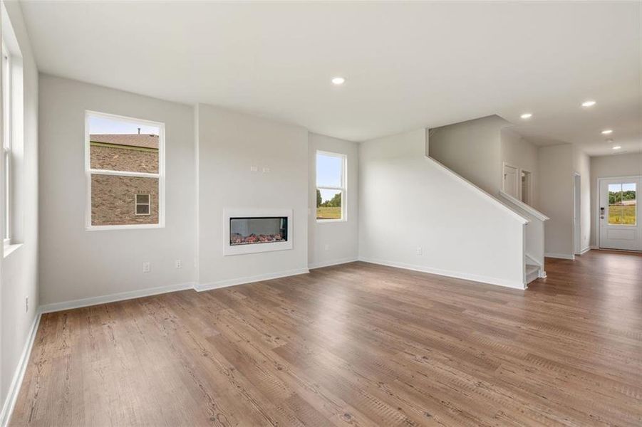 Spacious, unfurnished interior of a new home in Walker Grove, McDonough (Image 15).