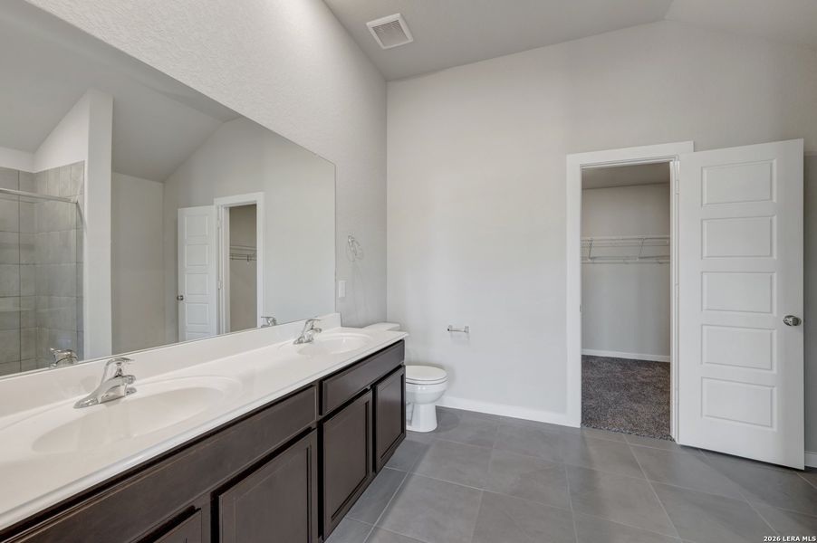 Furnished interior view inside a new home in Winding Brook, San Antonio (Image 9).