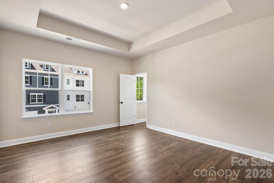 Spacious, unfurnished interior of a new home in , Asheville (Image 39).