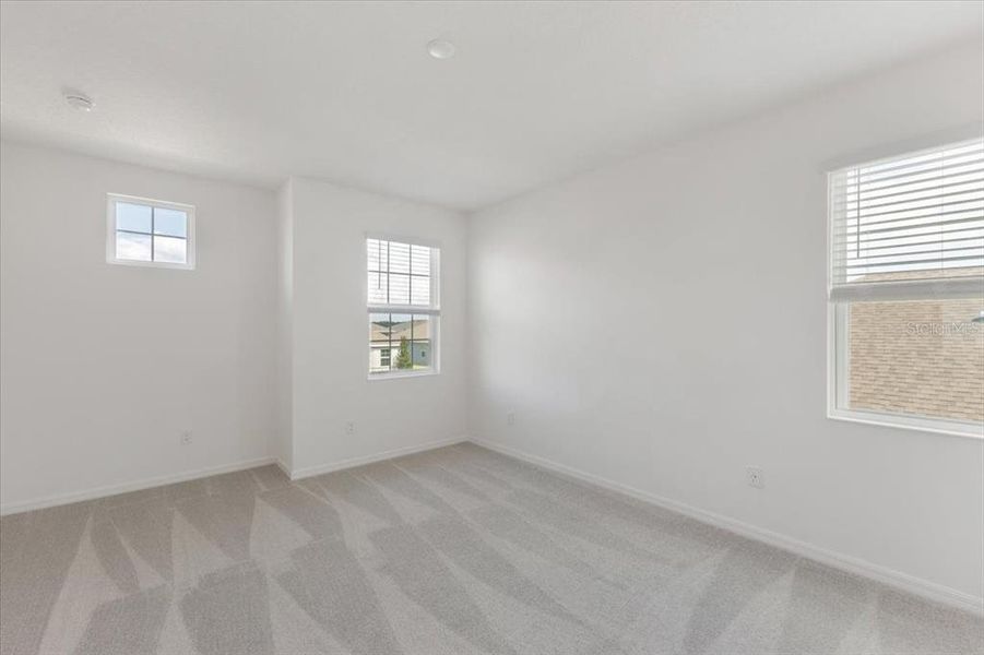 Spacious, unfurnished interior of a new home in Leela Reserve, Tavares (Image 7).