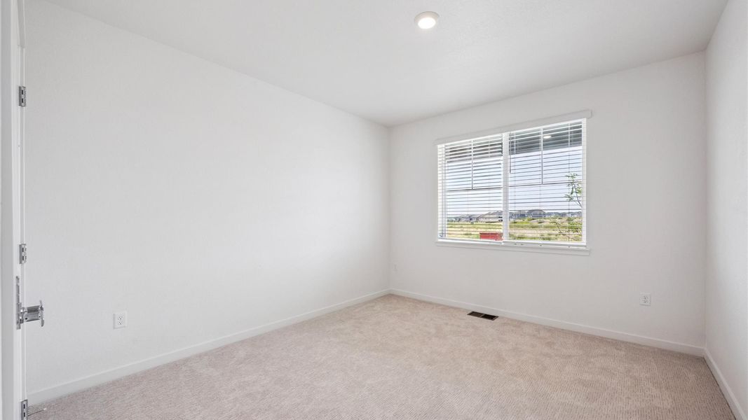 Spacious, unfurnished interior of a new home in Hansen Farm, Fort Collins (Image 14).