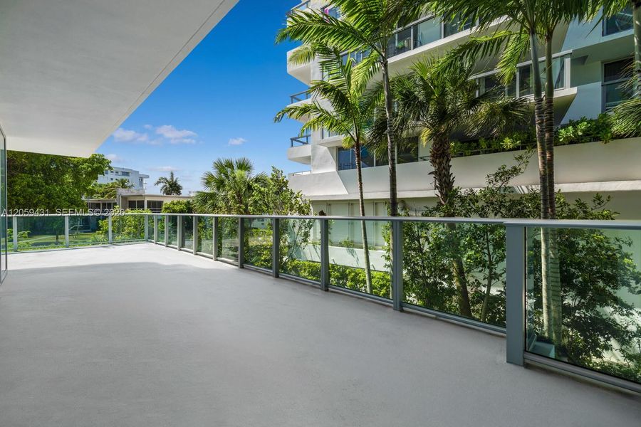 Condo located in Bay Harbor Islands, FL showcasing its design and architecture (Image 4). Condo located in Bay Harbor Islands, FL showcasing its design and architecture (Image 4).