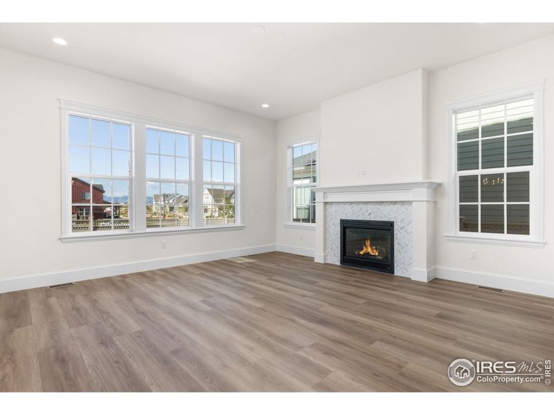 Spacious, unfurnished interior of a new home in Westerly, Erie (Image 29).