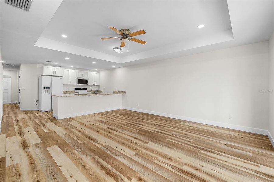 Spacious, unfurnished interior of a new home in , Punta Gorda (Image 33).