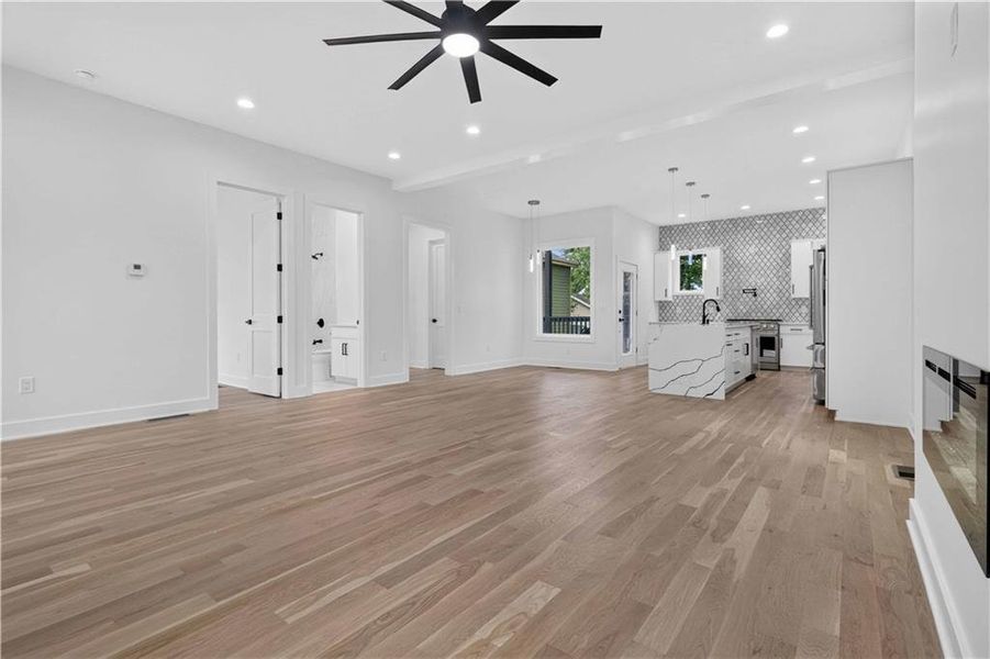 Spacious, unfurnished interior of a new home in , Atlanta (Image 17).