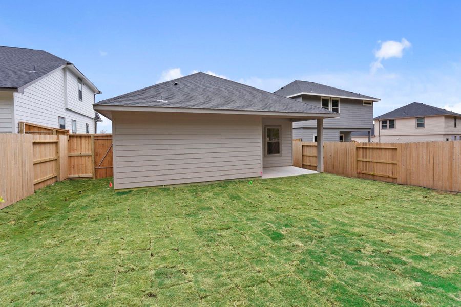 Exterior details and patio area of a home in Westridge Cove 40', Panorama Village (Image 21).