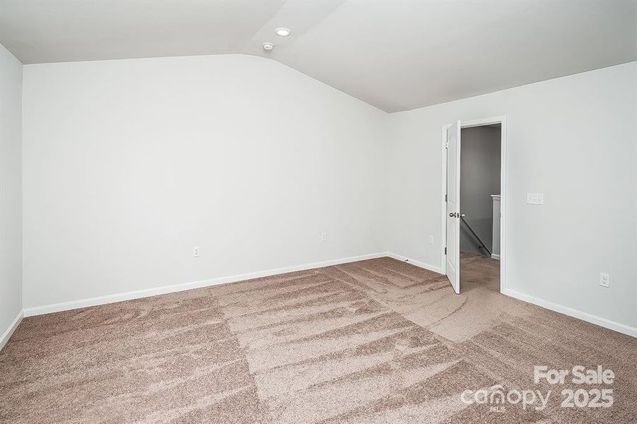 Spacious, unfurnished interior of a new home in McKee Creek Village, Charlotte (Image 13).