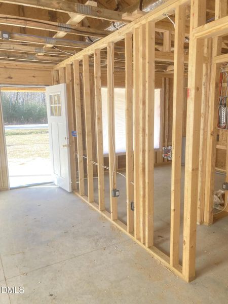 752 inside rear area_IMG_5083