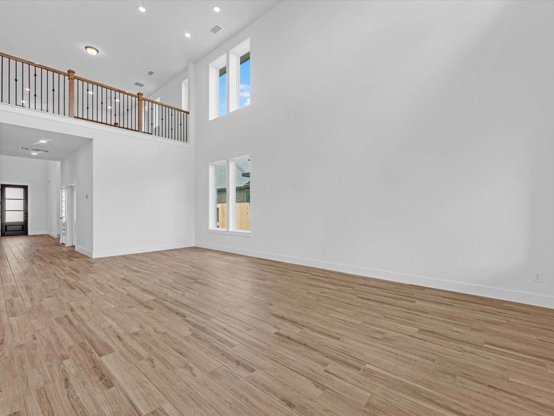 Spacious, unfurnished interior of a new home in Jubilee 50′, Hockley (Image 14).
