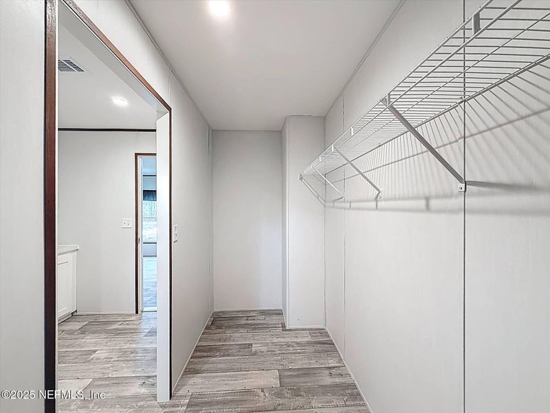 Spacious, unfurnished interior of a new home in , Hawthorne (Image 38).