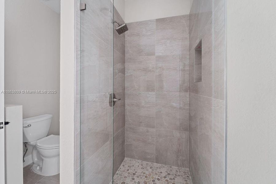 Furnished interior view inside a new home in , Tamarac (Image 7).