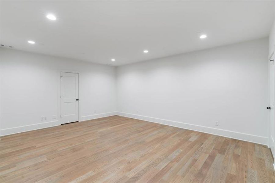 Spacious, unfurnished interior of a new home in , Atlanta (Image 25).