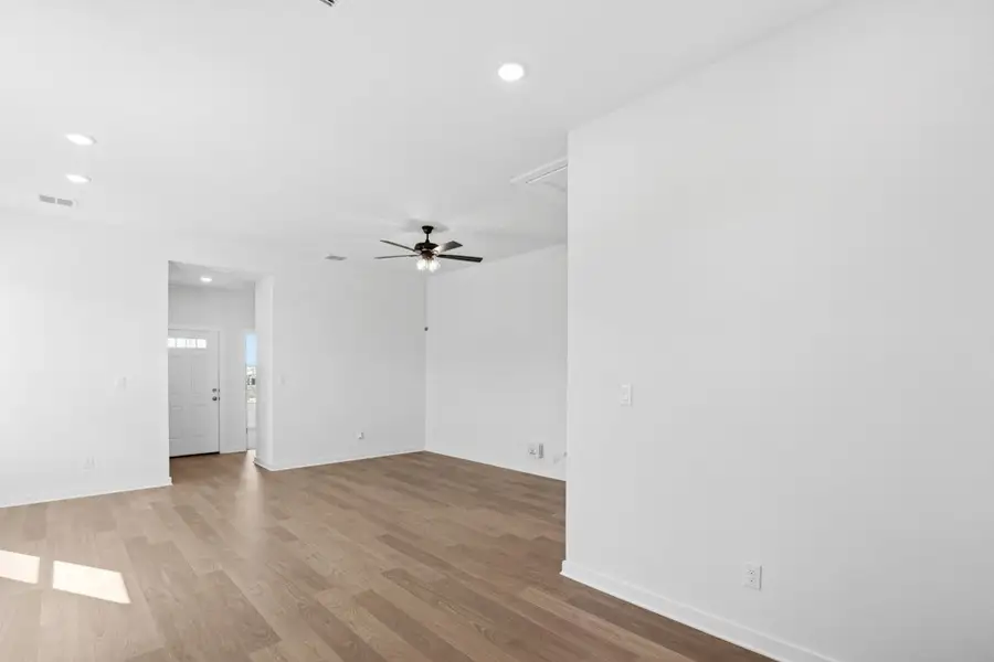 Spacious, unfurnished interior of a new home in Mayfair, New Braunfels (Image 11). Spacious, unfurnished interior of a new home in Mayfair, New Braunfels (Image 11).