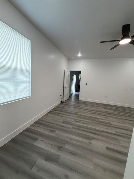 Spacious, unfurnished interior of a new home in , Lakeland (Image 24).