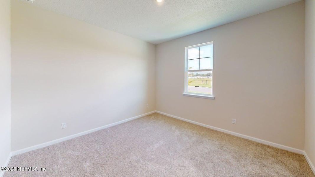 Spacious, unfurnished interior of a new home in Lakes at Bella Lago, Green Cove Springs (Image 11).