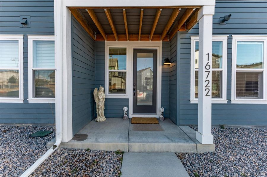 Exterior details and patio area of a home in , Broomfield (Image 2).