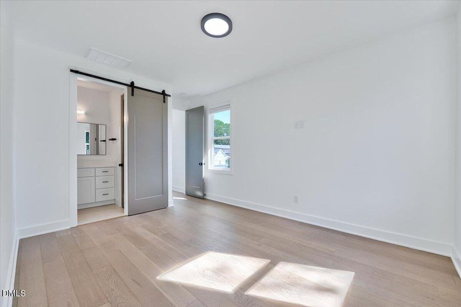 26-732 Hopkins St-26