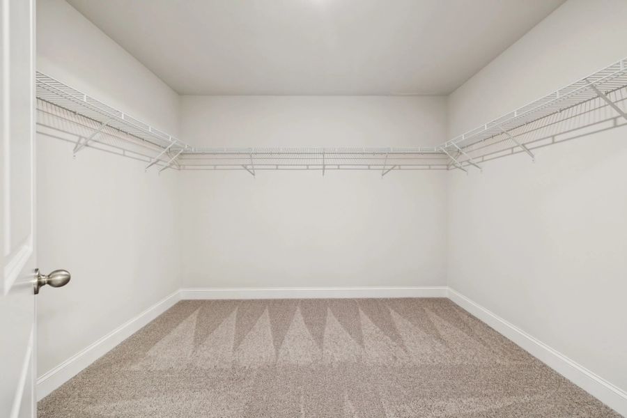 Spacious, unfurnished interior of a new home in Cades Bluff, Lebanon (Image 29).