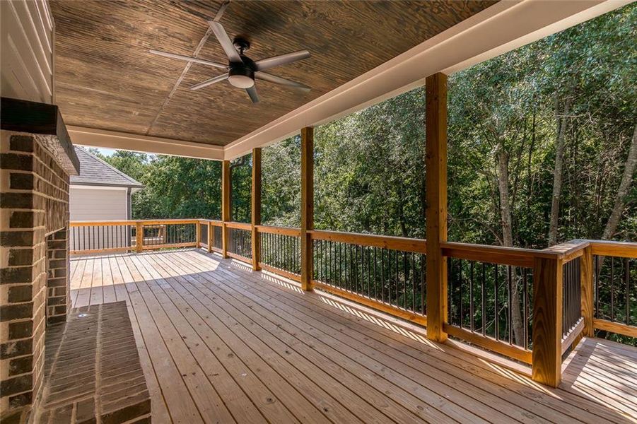 Exterior details and patio area of a home in , Gainesville (Image 31).