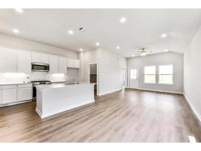 Furnished interior view inside a new home in River Ranch Meadows, Dayton (Image 6).