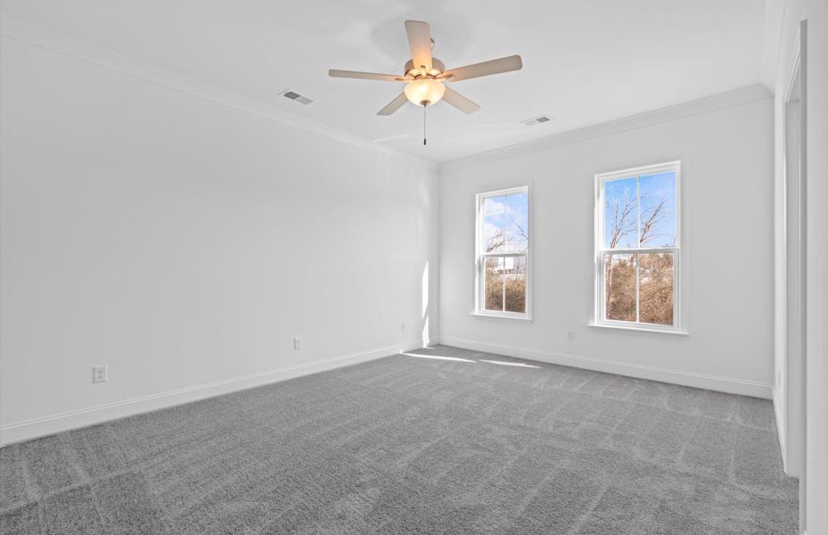 Spacious, unfurnished interior of a new home in Alston Park, Greenville (Image 16).