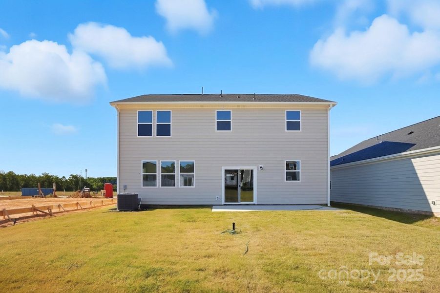 Image 28 of a home in Wellington Pointe Classic.