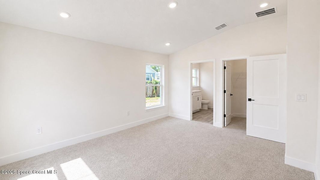 Spacious, unfurnished interior of a new home in Palm Bay, Palm Bay (Image 16).