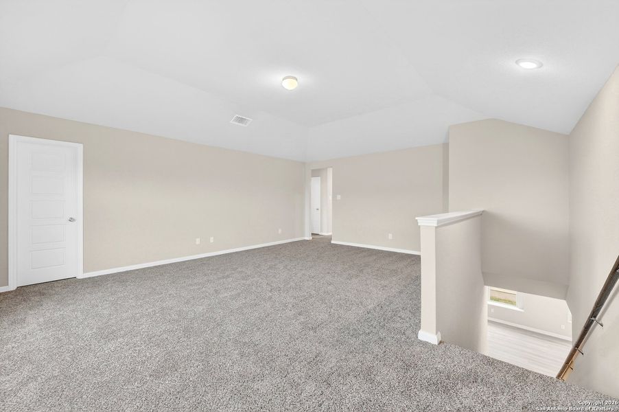 Spacious, unfurnished interior of a new home in Winding Brook, San Antonio (Image 31).