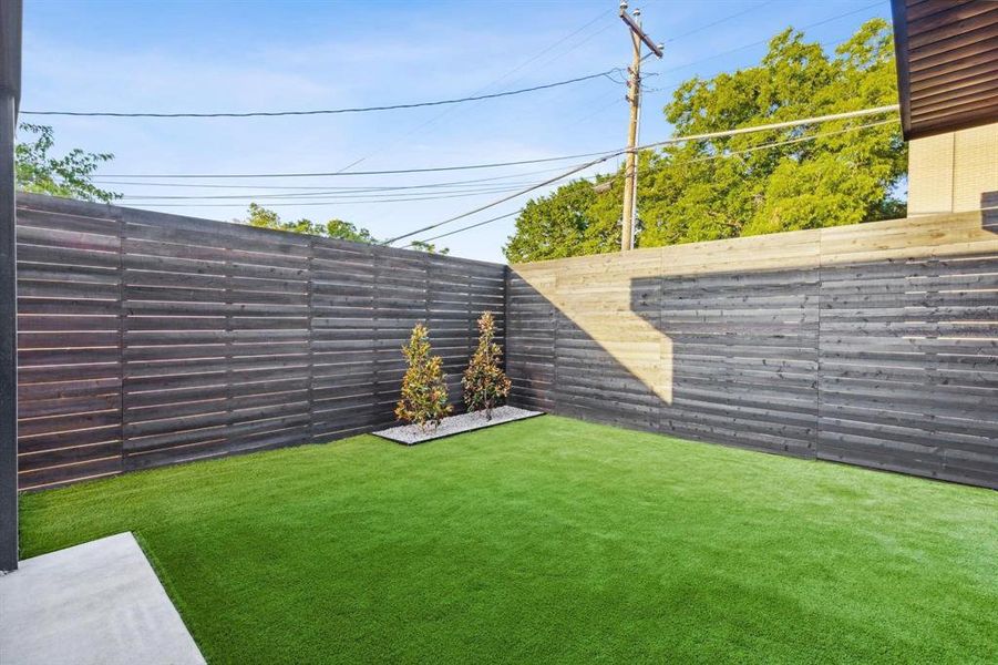 Front exterior of a new home in , Dallas, TX, highlighting curb appeal (Image 20). Front exterior of a new home in , Dallas, TX, highlighting curb appeal (Image 20).