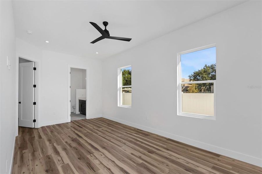 Spacious, unfurnished interior of a new home in , St. Petersburg (Image 33). Spacious, unfurnished interior of a new home in , St. Petersburg (Image 33).
