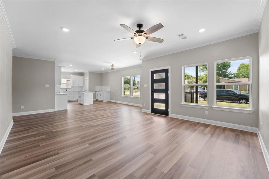 Spacious, unfurnished interior of a new home in , Dallas (Image 29).