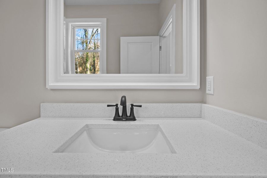 42-web-or-mls-DSC00337 42-web-or-mls-DSC00337