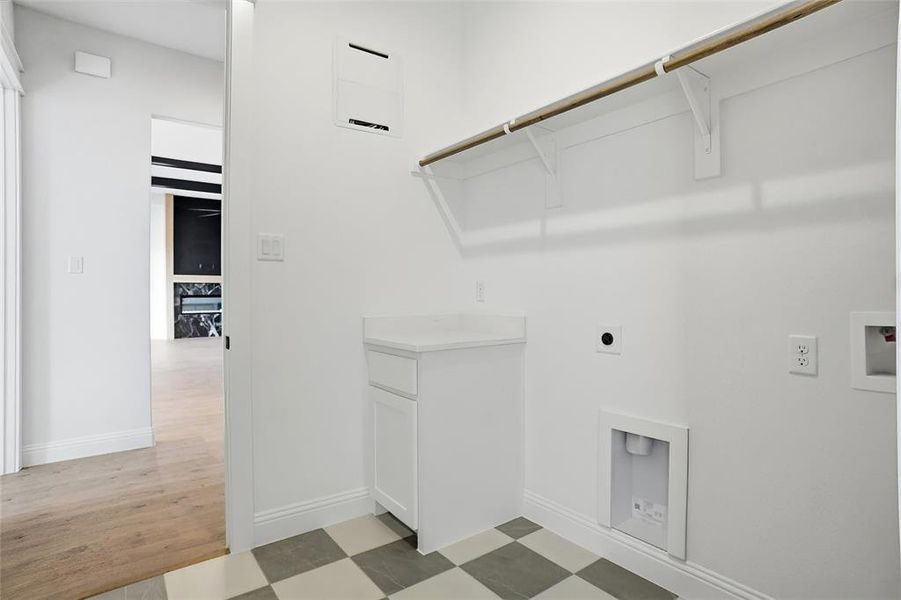 Spacious, unfurnished interior of a new home in , Godley (Image 35).