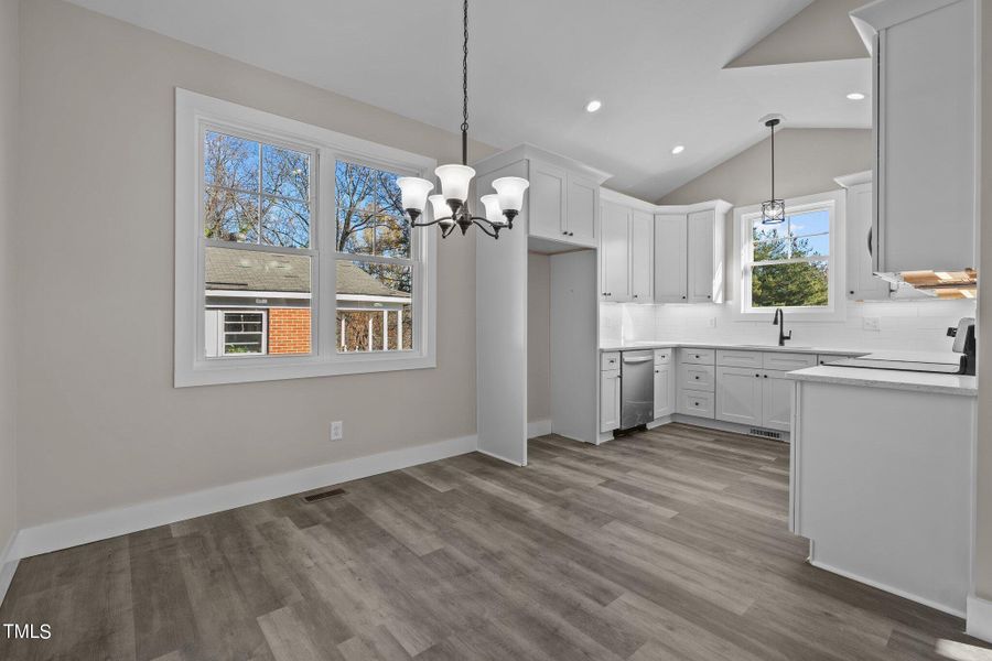 15-web-or-mls-DSC00241 15-web-or-mls-DSC00241