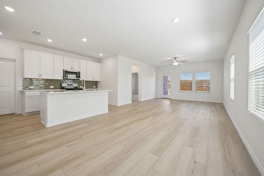Spacious, unfurnished interior of a new home in Parks at Foster Crossing - Spring Series, Anna (Image 16).