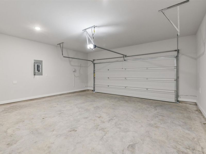 Spacious, unfurnished interior of a new home in Liberty Estates, Cleveland (Image 42).