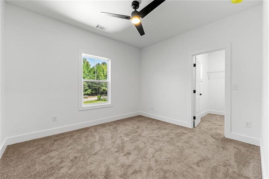 Spacious, unfurnished interior of a new home in , Jefferson (Image 14).