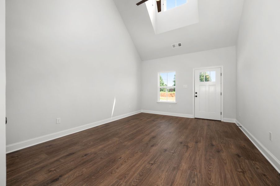 Spacious, unfurnished interior of a new home in Saddlebrook, Murfreesboro (Image 20). Spacious, unfurnished interior of a new home in Saddlebrook, Murfreesboro (Image 20).