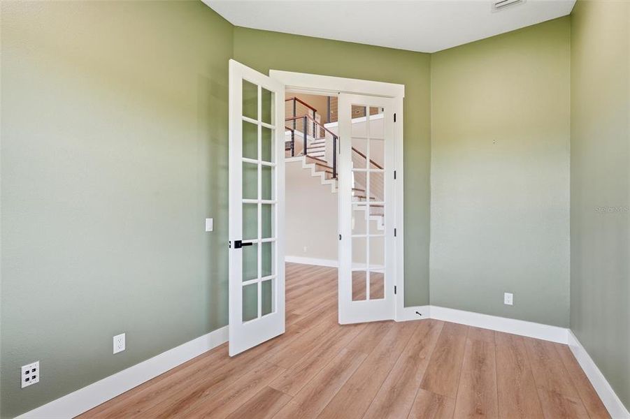 Spacious, unfurnished interior of a new home in , Arcadia (Image 25).