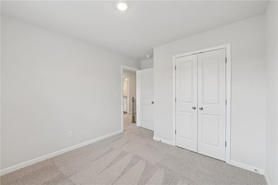 Spacious, unfurnished interior of a new home in Stephen's Landing, Loganville (Image 24).