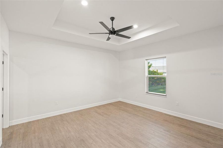 Spacious, unfurnished interior of a new home in , North Port (Image 16).